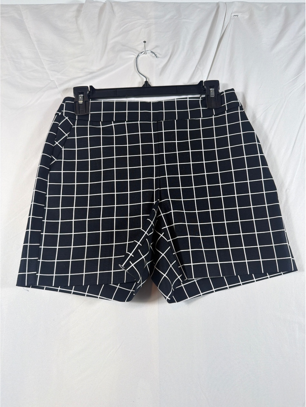 White House Black Market Black and White Windowpane Check Shorts Size 0